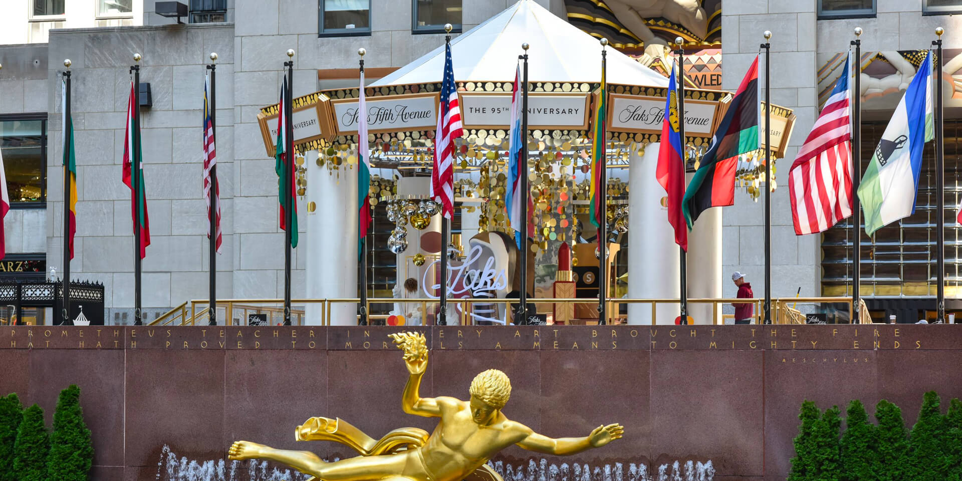 Saks Fifth Ave. Carousel | 160over90